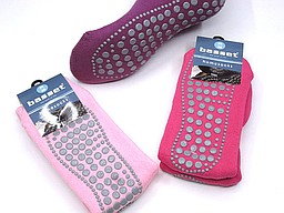 Homesock with anti-slip in pink, purple, and fuchsia Homesock with anti-slip in pink, purple, and fuchsia