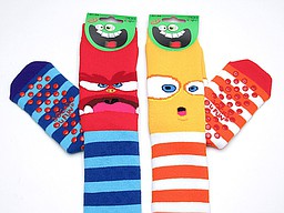 Thick antislip socks for children with faces