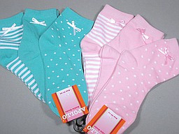 Short children's socks with bow
