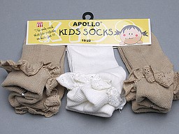 Short socks for children with turnover and lace
