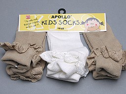 Short socks for children with turnover and lace Short socks for children with turnover and lace