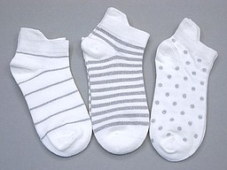 Sneaker socks in ivory with lurex stripes and dots Sneaker socks in ivory with lurex stripes and dots