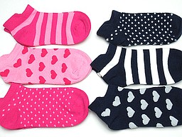 Kids sneakersocks with stripes, hearts, and dots Kids sneakersocks with stripes, hearts, and dots