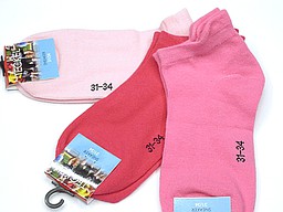 Plain kid's sneaker socks in pink shades