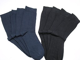 Seamless kids socks in navy and black