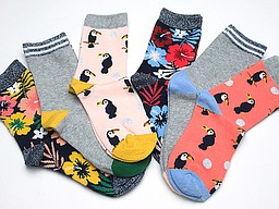Kid's socks without seam with flowers and birds Kid's socks without seam with flowers and birds