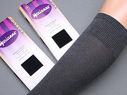 Thin cotton kneehighs in dark colors