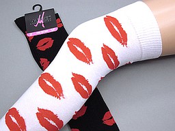 Overknee socks with red lips all over