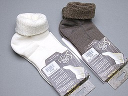 Ivory and beige colored merino woolen bed socks for men