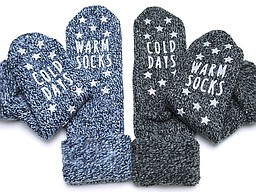 Antislip home socks in wool with 'cold days' and 'warm socks' text