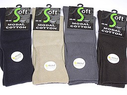 Plain men's sock with modal yarn and flat seam