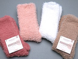 Bed socks in brique and old pink, or with ivory and beige Bed socks in brique and old pink, or with ivory and beige
