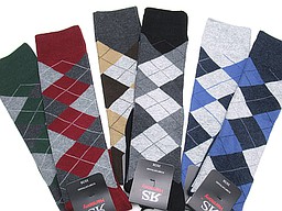 Classic argyle knee highs without seam
