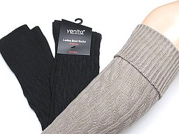 Extra long knee high with cable in black and beige Extra long knee high with cable in black and beige