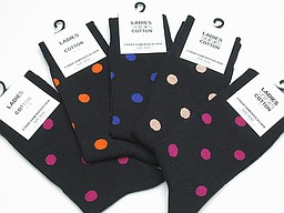 Black women's socks with colored dots in a bundle of five