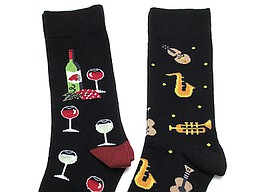 Women's socks in black with wine or music print