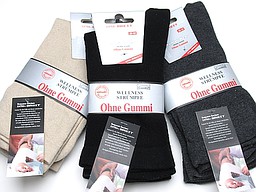 Seamless extra wide wommen's socks in cotton